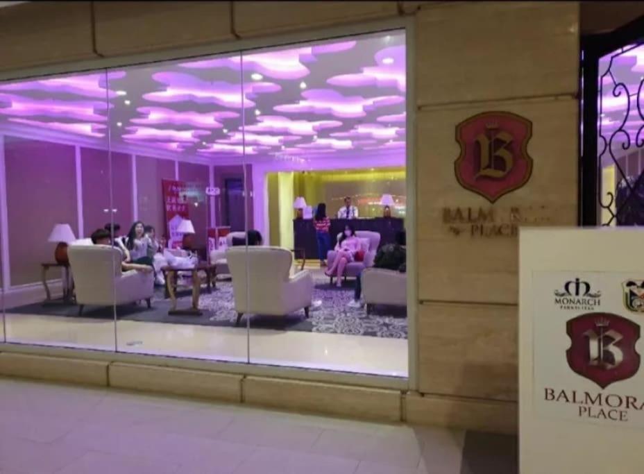 Monarch Parksuites - Balmoral Place Paranaque City Exteriör bild
