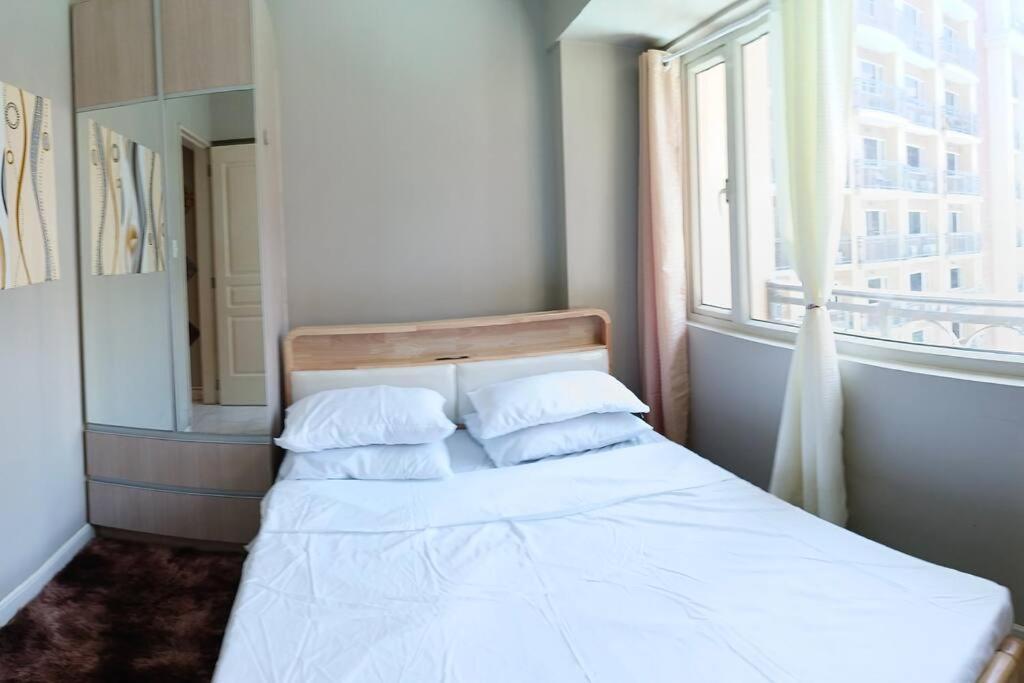 Monarch Parksuites - Balmoral Place Paranaque City Exteriör bild