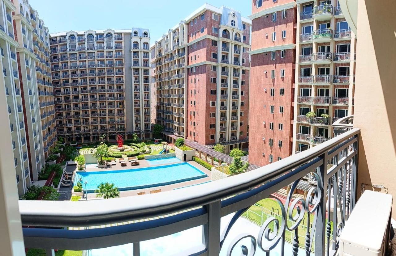 Monarch Parksuites - Balmoral Place Paranaque City Exteriör bild