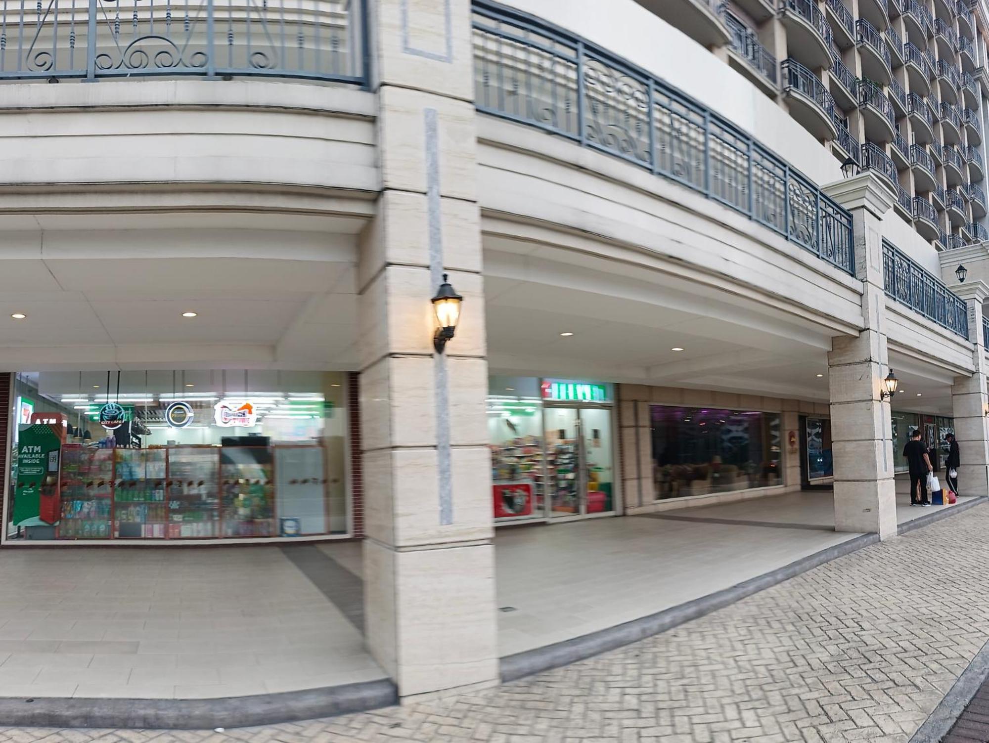 Monarch Parksuites - Balmoral Place Paranaque City Exteriör bild